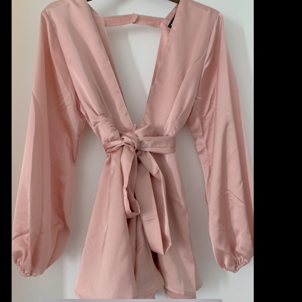 Soft Pink Balloon Sleeve Romper. Size S